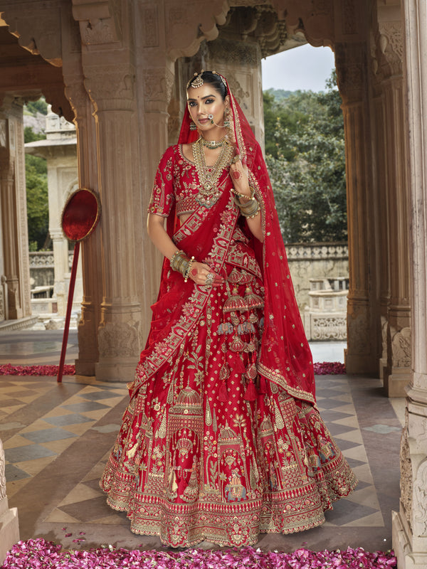 SCARLET QUEEN BRIDAL ATTIRE